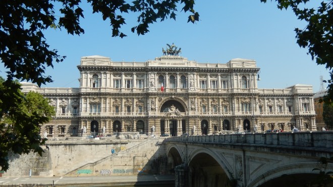 Piazza del Tribunali