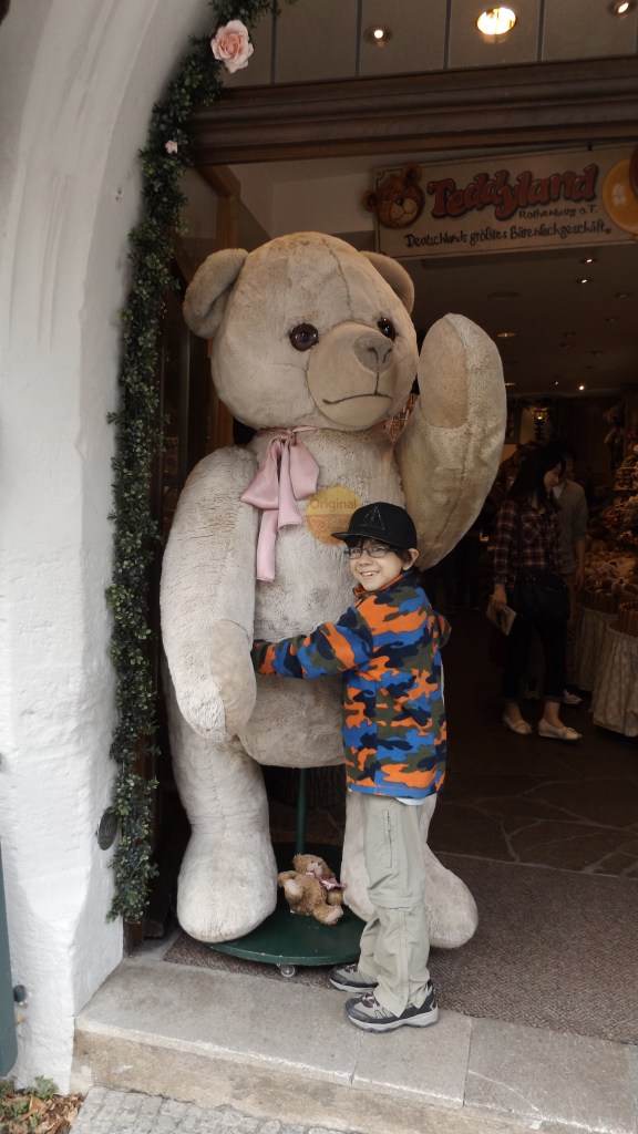 Now that's a big teddy bear!